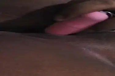 Dokumentasi Tante Cantik Live Bersantai Kasur Vibrator